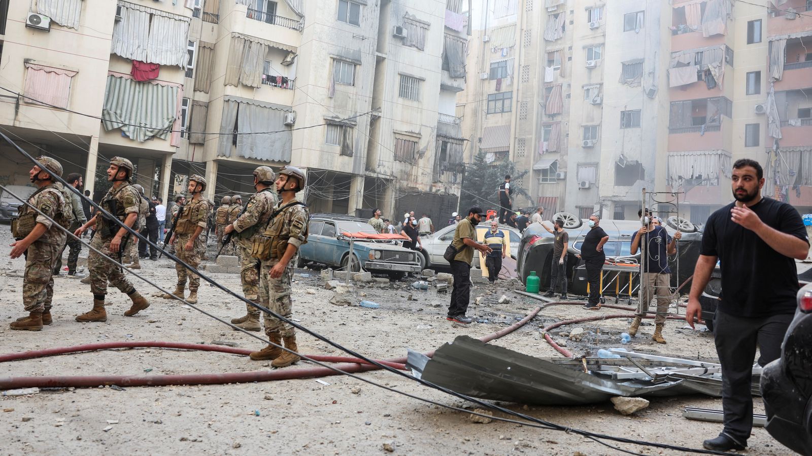 حزب الله ينعى 15 عنصرا بينهم قياديان استشهدوا في الغارة الإسرائيلية قرب بيروت