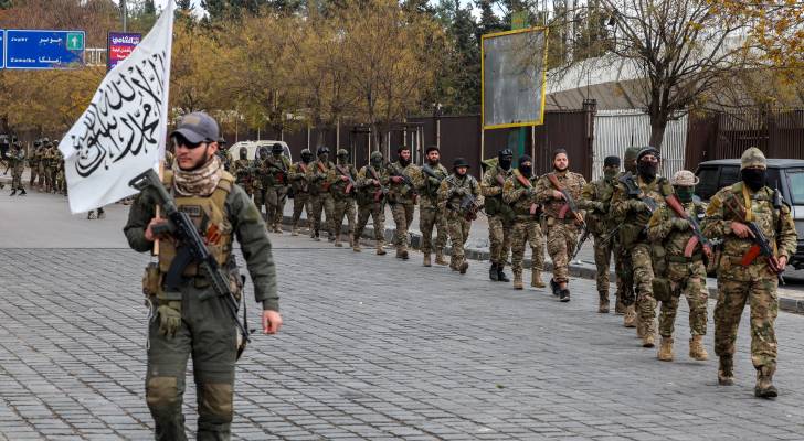 لبنان يسلم سوريا 70 شخصا بينهم ضباط منتمون لنظام "الأسد" المخلوع